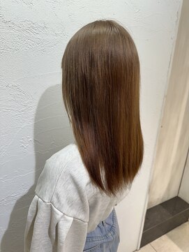 アジールヘア 池袋東口店(agir hair) 20代30代エアリーロングミルクティーベージュ透明感丸型池袋