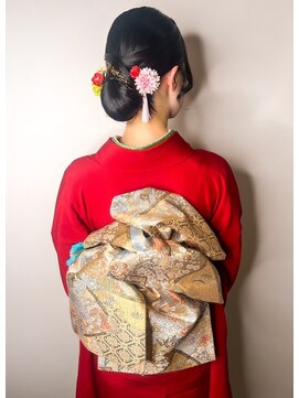 イチザサロン(ICHI THESALON) タイトシニヨン