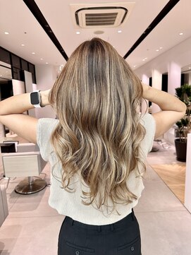 ステア ケース(stair case) ハイライト　バレイヤージュ　MIX 外国籍のお客様