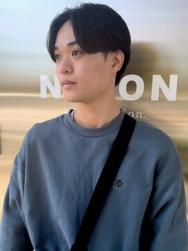 ナイロンバイセレクション(NYLON by Selection.) センターパートニュアンスパーマ