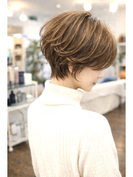 フルール(fleur) 大人女性のための上品レイヤーショート