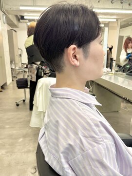 モリオ(morio) 【morio浦和 安齋】アシメハンサムショート刈り上げ女子
