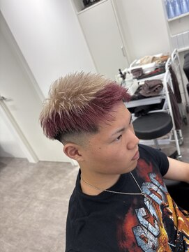 ルースト 心斎橋店(ROOST) 刈り上げセンターパート/波巻きツイストスパイラル/大阪