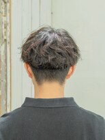 シンシ(Cinci)&nbsp;パーマ風　刈り上げショートマッシュ