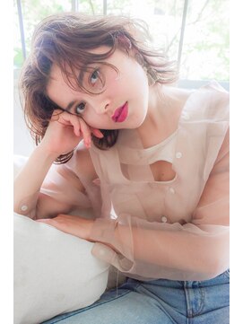 アリー 原宿 表参道(ALLY) [ALLY阿部]大人気の似合わせしやすいベージュ×切りっぱなしボブ