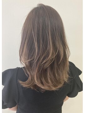 ブラット(Brat) 品田真里 レイヤースタイル