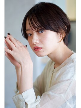 ウム(Umu) ハンサムショート/フェザーバング/フェイスレイヤー