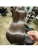 光り輝く艶髪へ　髪質改善お任せください