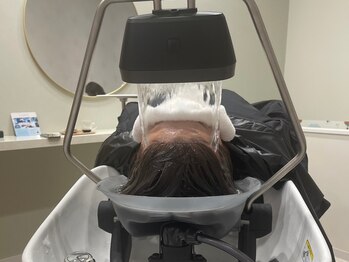 リー(Ly)の写真/頭全体をお湯に漬け込む話題の"頭浸浴"で新感覚の癒し体験☆紫外線によるダメージケアにも…♪