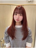 レイヤーカット×ピンクベージュ