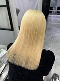 2回ブリーチでブロンドヘア×ストレートヘア