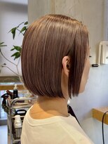 エリマ 横浜西口(elima)&nbsp;横浜西口レイヤーボブショコラベージュ丸みショートボブ前髪あり