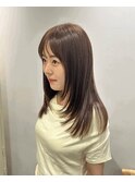 レイヤーカット×ベージュカラー