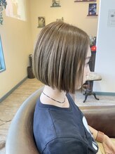 ノトマニア(NOTO MANIA) アプリエカラーでつくるブリーチ無しベージュのミニボブ