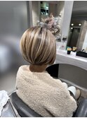 ハイライト×前下がりボブ大人艶髪ミルクティーアッシュベージュ