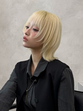 ノアル 大宮店(NOAHL) レイヤーボブ/ブロンド M