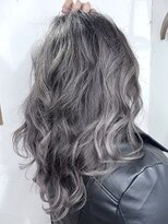 ブレイズヘアー(BLAZEhair)&nbsp;【完全モノトーン】ホワイトバレイヤージュ×ブリーチ３回