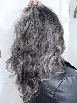 ブレイズヘアー(BLAZEhair) 【完全モノトーン】ホワイトバレイヤージュ×ブリーチ３回