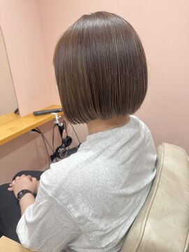 サロン ド ユーア(salon de yuua) 広島市中区大手町美容院 丸みショートボブ