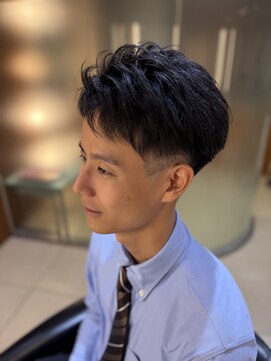 六本木美容室 西麻布店 刈り上げアップバング