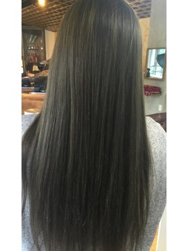 グランルッソ 岡山イオン前(GRAN LUSSO) カーキアッシュ