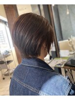 エミュー(emue)&nbsp;京都○30代40代★大人かわいい前下がり耳かけ丸みショート○中島