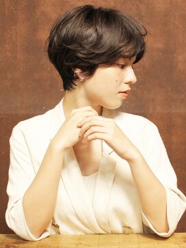 シアンデルカ(CYANDELUCCA) ニュアンスカールショート