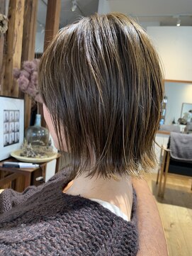 ボタニカ(Botanica) 外ハネにちょこっとくびれヘア