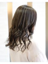 ムゥフ ヘアーアンドアイラッシュ(mouf hair&eyelash)&nbsp;ハイライト×オリーブベージュ