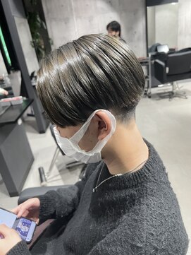 アンダーバーホワイト 京橋店(_WHITE) センターパート