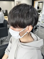 ヒュイル バイ ニアウ(Hwyl by Niau) メンズマッシュツーブロックスパイラルパーマニュアンスパーマ