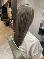 サニー 渋谷(SUNNY)&nbsp;バレイヤージュ、ハイライト、レイヤーロング、グレーベージュ