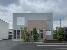 ユーミー バイ ファミーユ(Umii by Fameu)の雰囲気（カーテンじゅうたん王国さん右隣のグレーの建物になります）