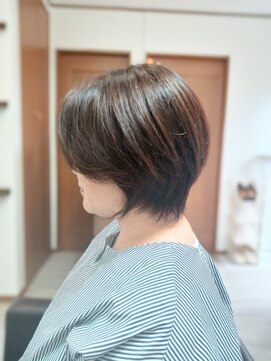 ヴィヴァーチェ(VIVACHE) 丸みショート☆