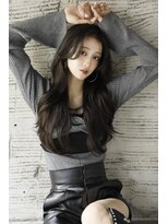 ダークグレージュカラー　韓国風小顔くびれレイヤー