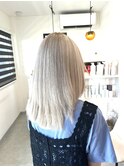 ホワイトベージュ