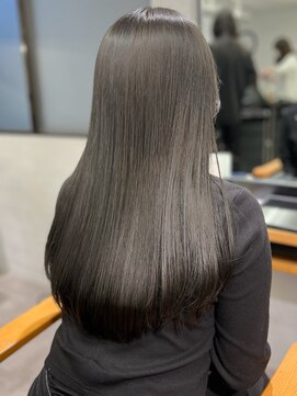 ミュラ(mulah) アッシュグレージュ暗髪透明感カラー＊ローレイヤーカット