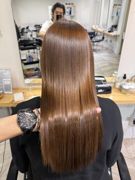 エル(EL by green) 《tomi》髪質改善《酸性ストレート》