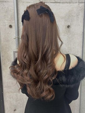 ウェーリング(Welring) ゆる巻きハーフツインアレンジ