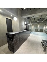 《非日常の洗練空間》どこを切り取っても絵になる上質な店内で、心ときめく特別なサロン体験♪