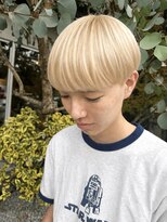 ハンズクラン(HANDS CLAN)&nbsp;マッシュカットとホワイトブロンド