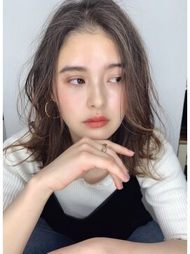 レイラバイアフロート 吉祥寺(Lila by afloat) ひし形レイヤーで軽やかに【アフロート小笠原】