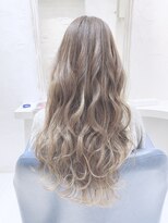 ウーロス(uros.)&nbsp;グレージュグラデーション