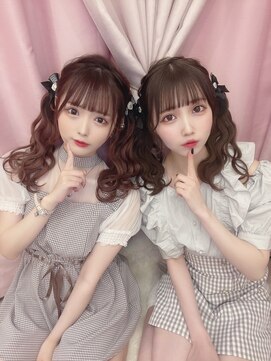 グルーヴ グルーヴ フェエリー(groove groove feerie) アイドルおそろい量産型ツインテール【新宿歌舞伎町ヘアメイク】
