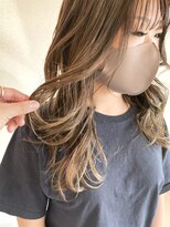 ウル(uLu.)&nbsp;【立体感】ハイライトベージュカラー☆