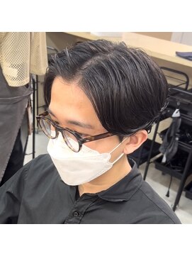 ニコフクオカヘアーメイク(NIKO Fukuoka Hair Make) 「NIKO」センターパートパーマ　ニュアンスパーマ　カルマパーマ