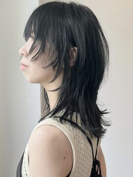 ファチュール(fAture.) ネオウルフレイヤーカット20代30代40代ブルーブラックくびれヘア