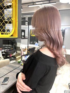 ロイオブジゼル(roi of GiseL) ピンクカラー　ブリーチカラー　ハイトーンカラー