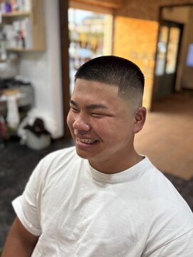 ブル(BULL) バズフェード