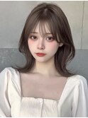 レイヤーカット　ミディアムヘア　外ハネ　顔まわりカット